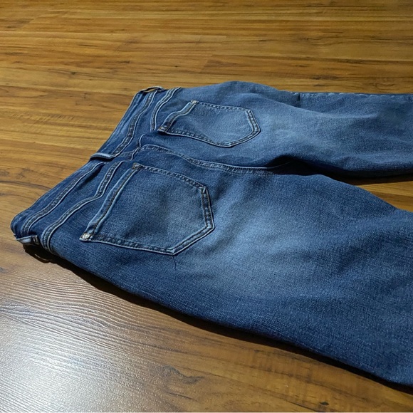 C EST. 1946 Denim Women’s Curvy Jeans Size 6 - Picture 11 of 15